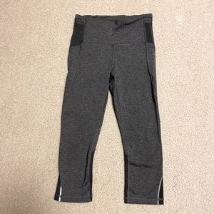 Lululemon leggings size 4 excellent condition